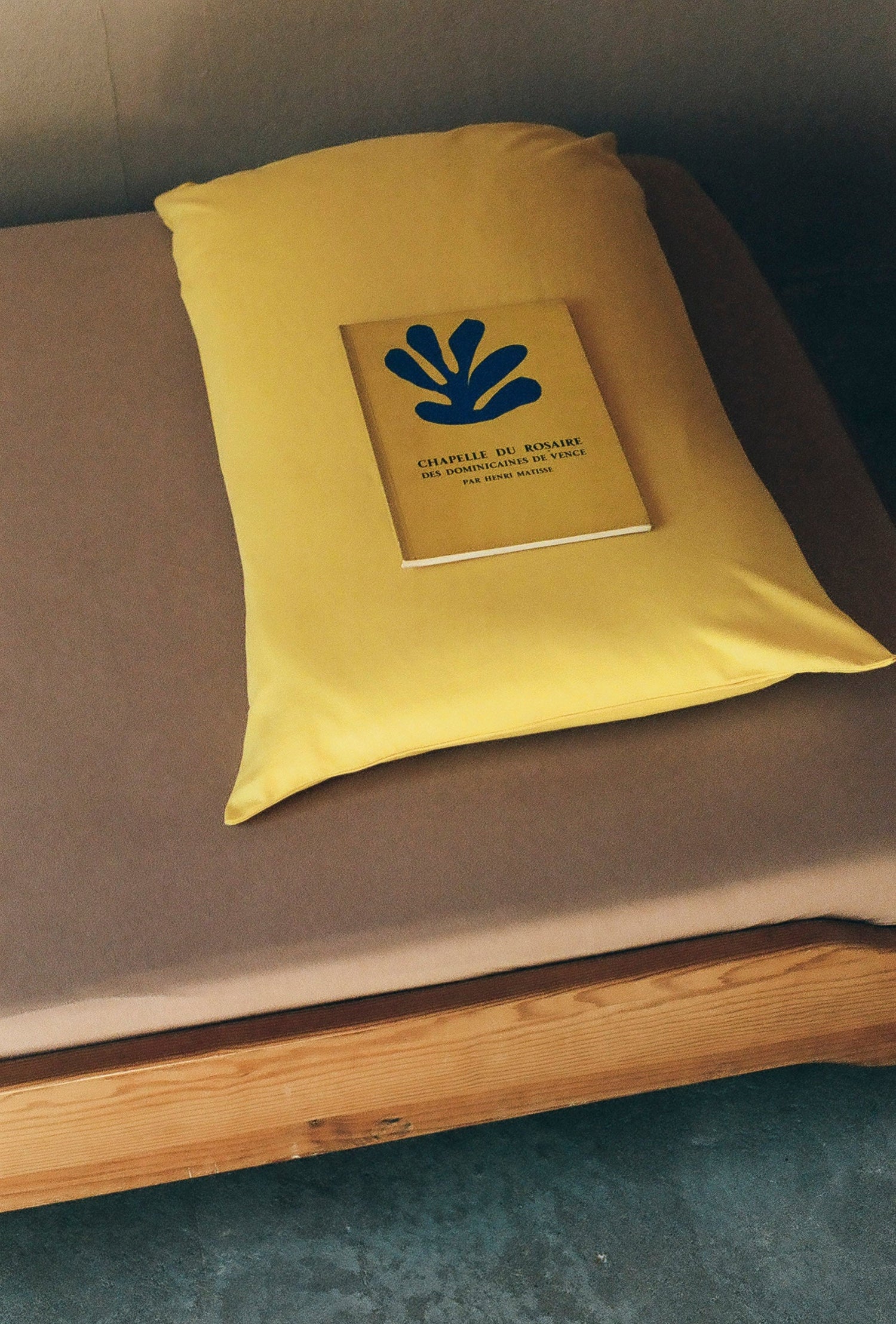 Luxury envelope style pillowcases