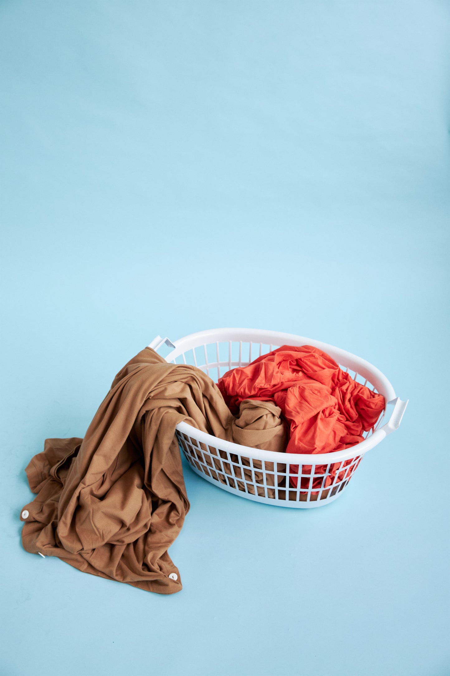 brown fitted sheet